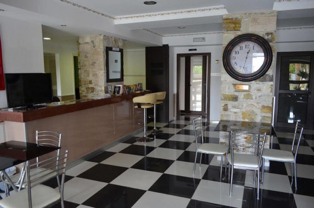 Hotel Vergi Voroklini Exteriér fotografie
